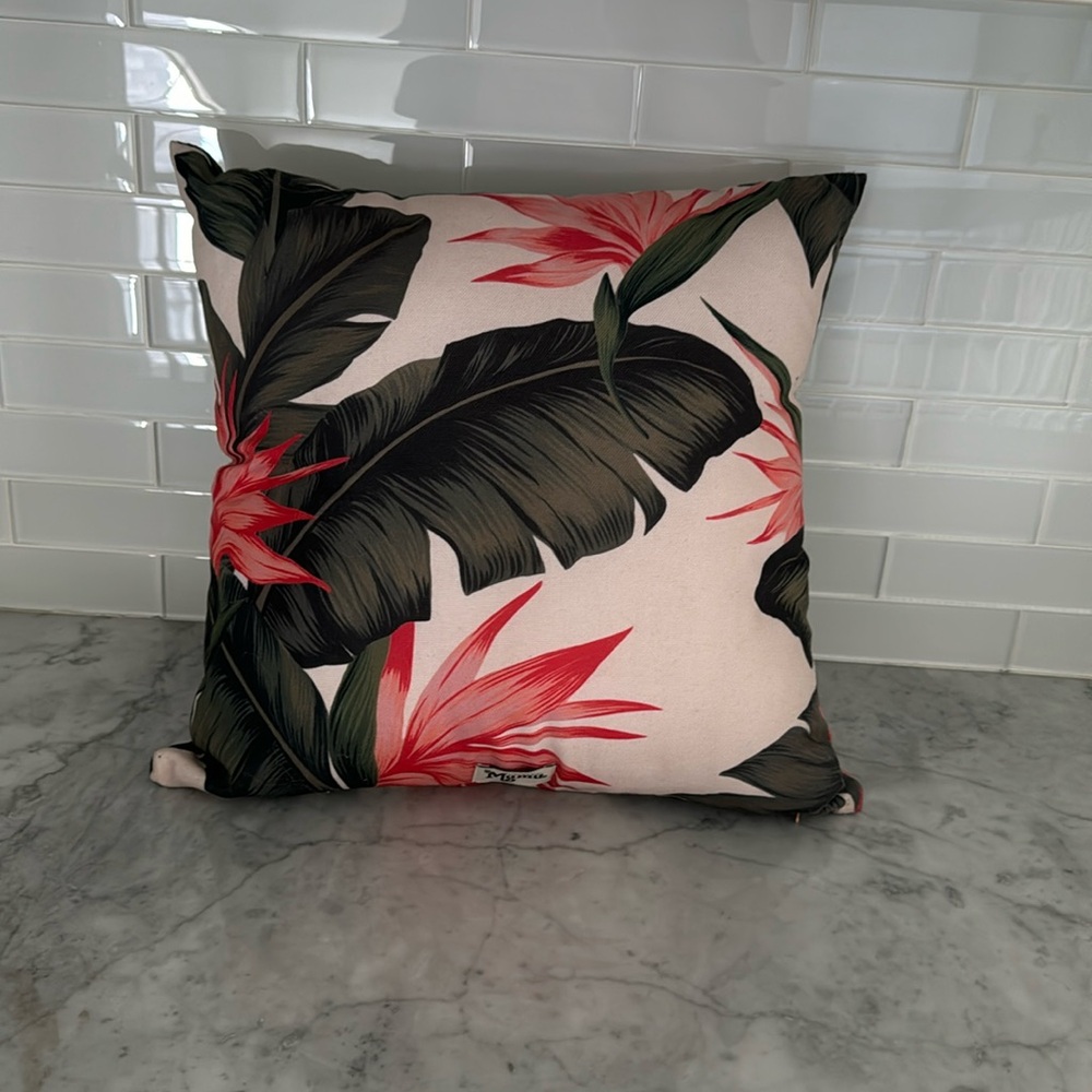 Show me your mumu pillow
